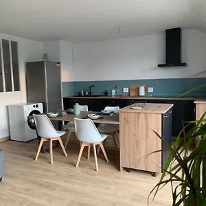 https://appartement-t3-lumineux-avec-vue-sur-intramuros.inbrittany.com